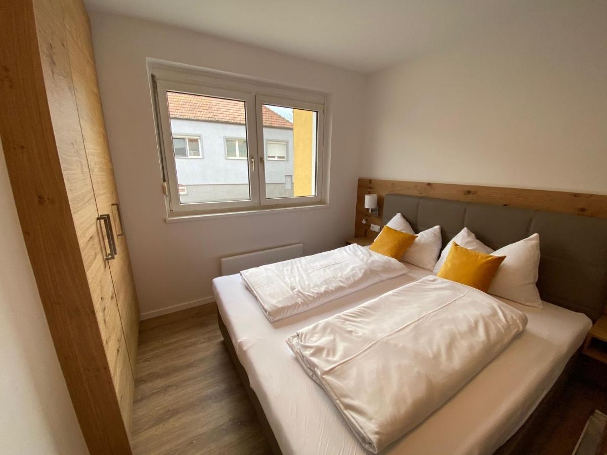 Apartments Freitag - H1 Winden am See Exterior photo