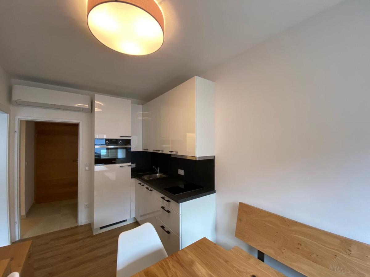 Apartments Freitag - H1 Winden am See Exterior photo